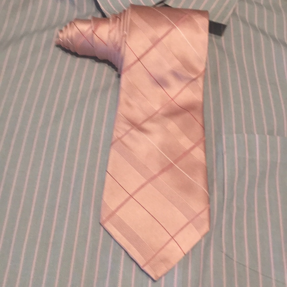DKNY TIE